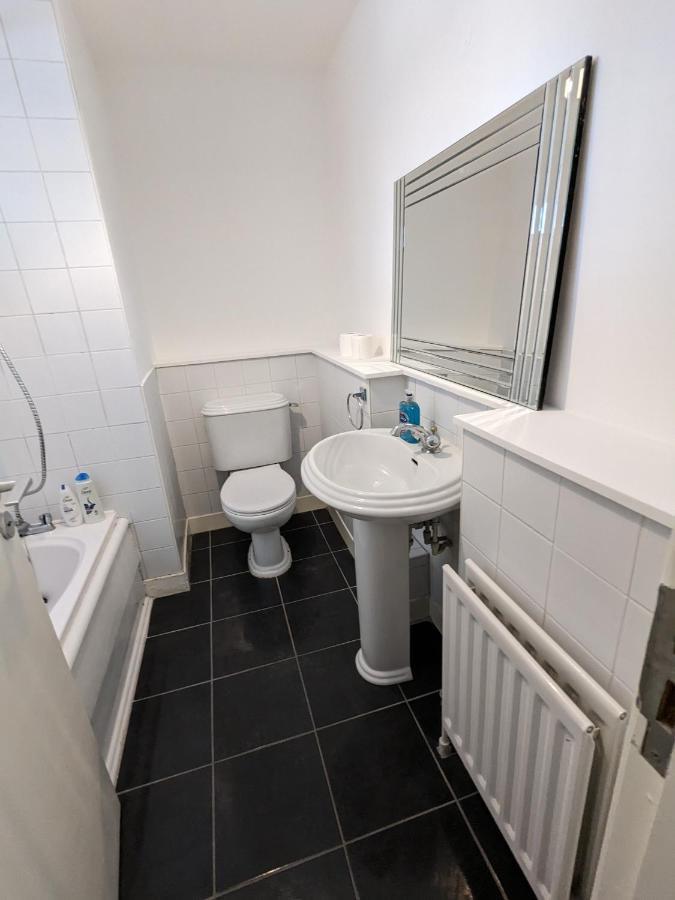 Best Location In Belfast! Free Parking Екстер'єр фото