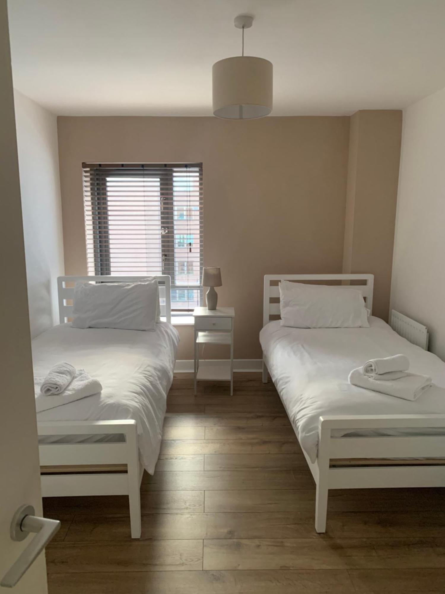 Best Location In Belfast! Free Parking Екстер'єр фото